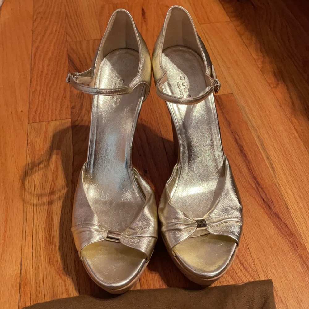 Gucci Gold Metallic Platform Wedge!Greatcondition! - image 8